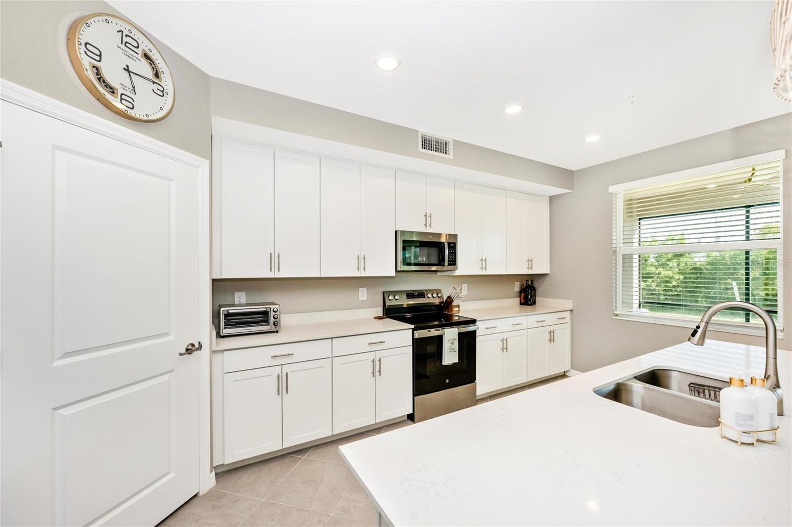 12685 RADIANCE CT #101 — photo 21