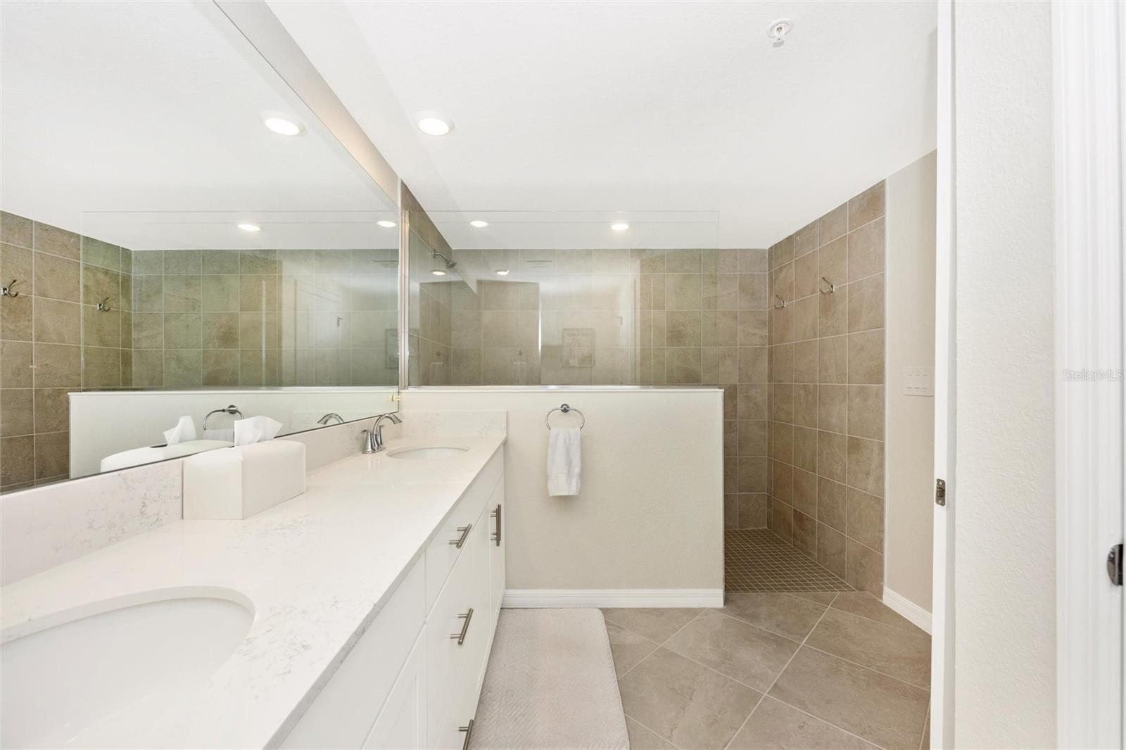 12685 RADIANCE CT #101 — photo 29