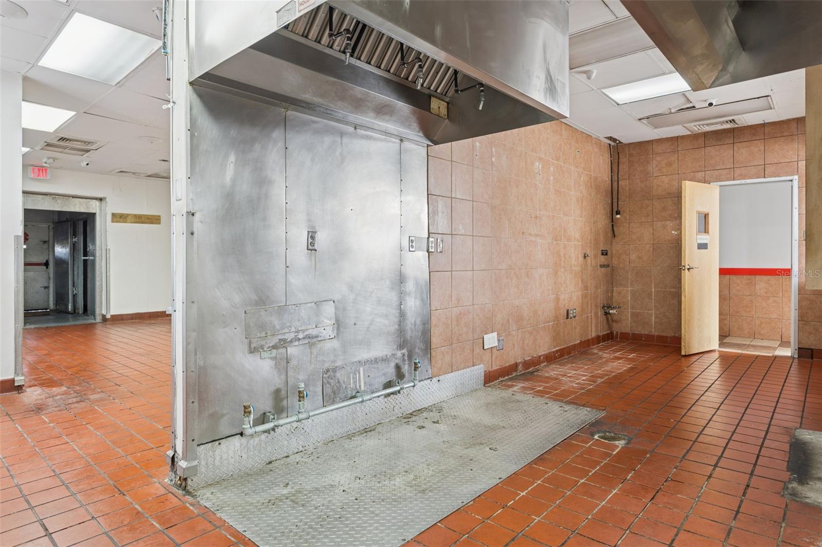 6620 E DR MARTIN LUTHER KING JR BLVD — photo 13