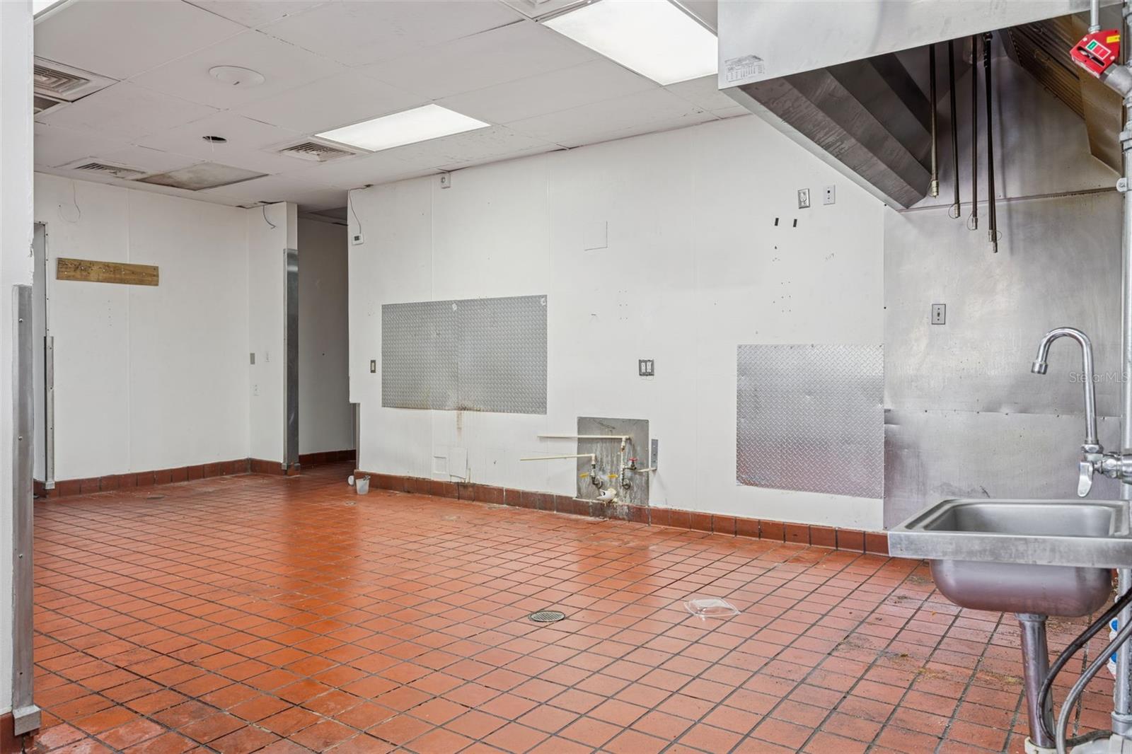 6620 E DR MARTIN LUTHER KING JR BLVD — photo 14