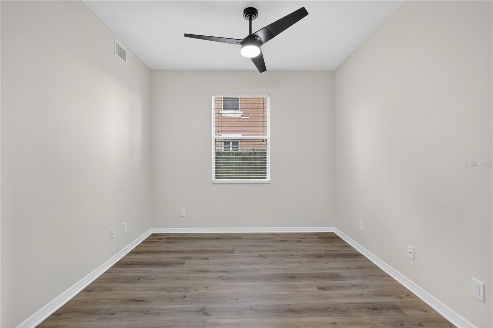 915 FAIRWAYCOVE LN #101 — photo 42