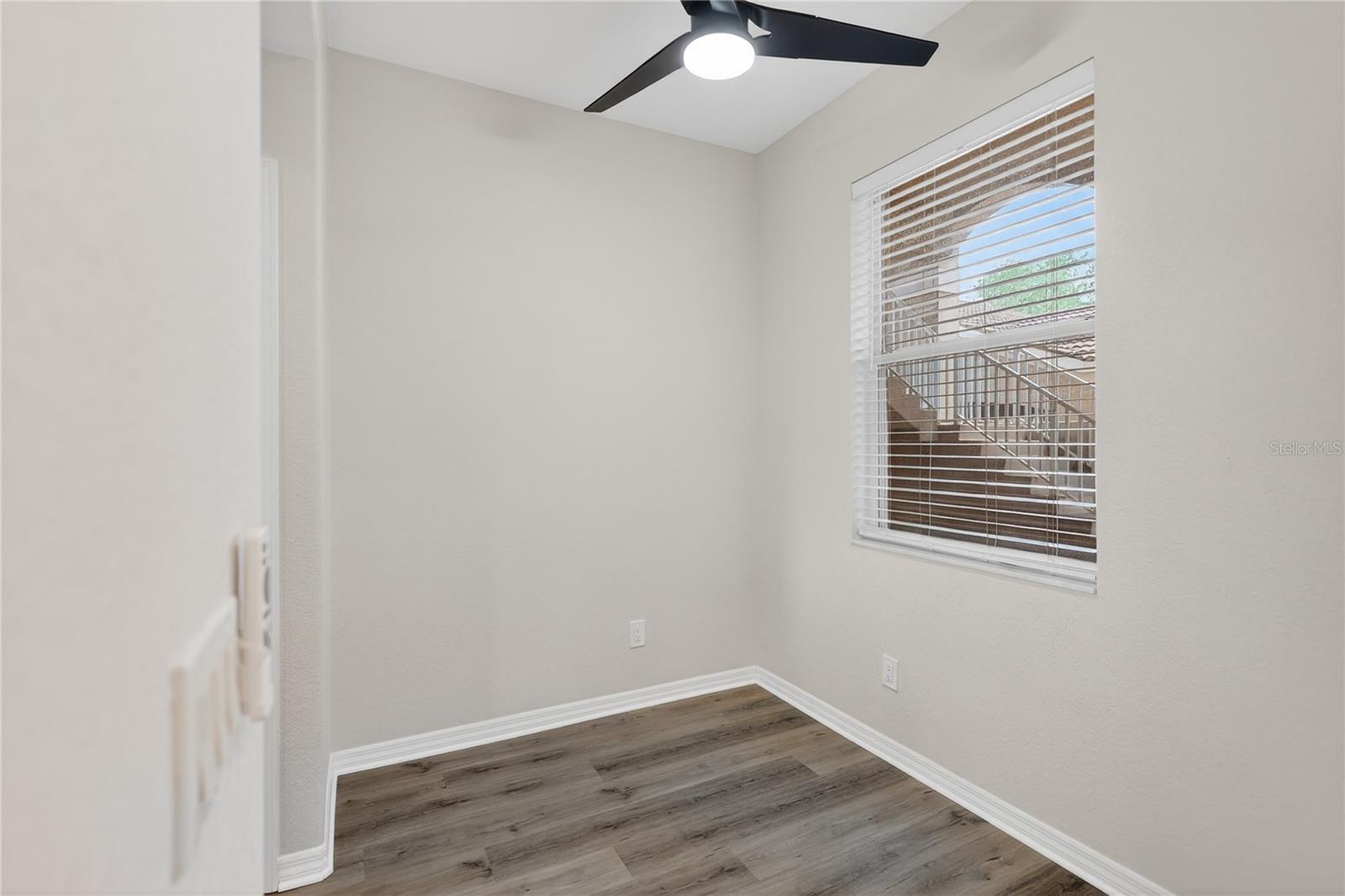 915 FAIRWAYCOVE LN #101 — photo 38