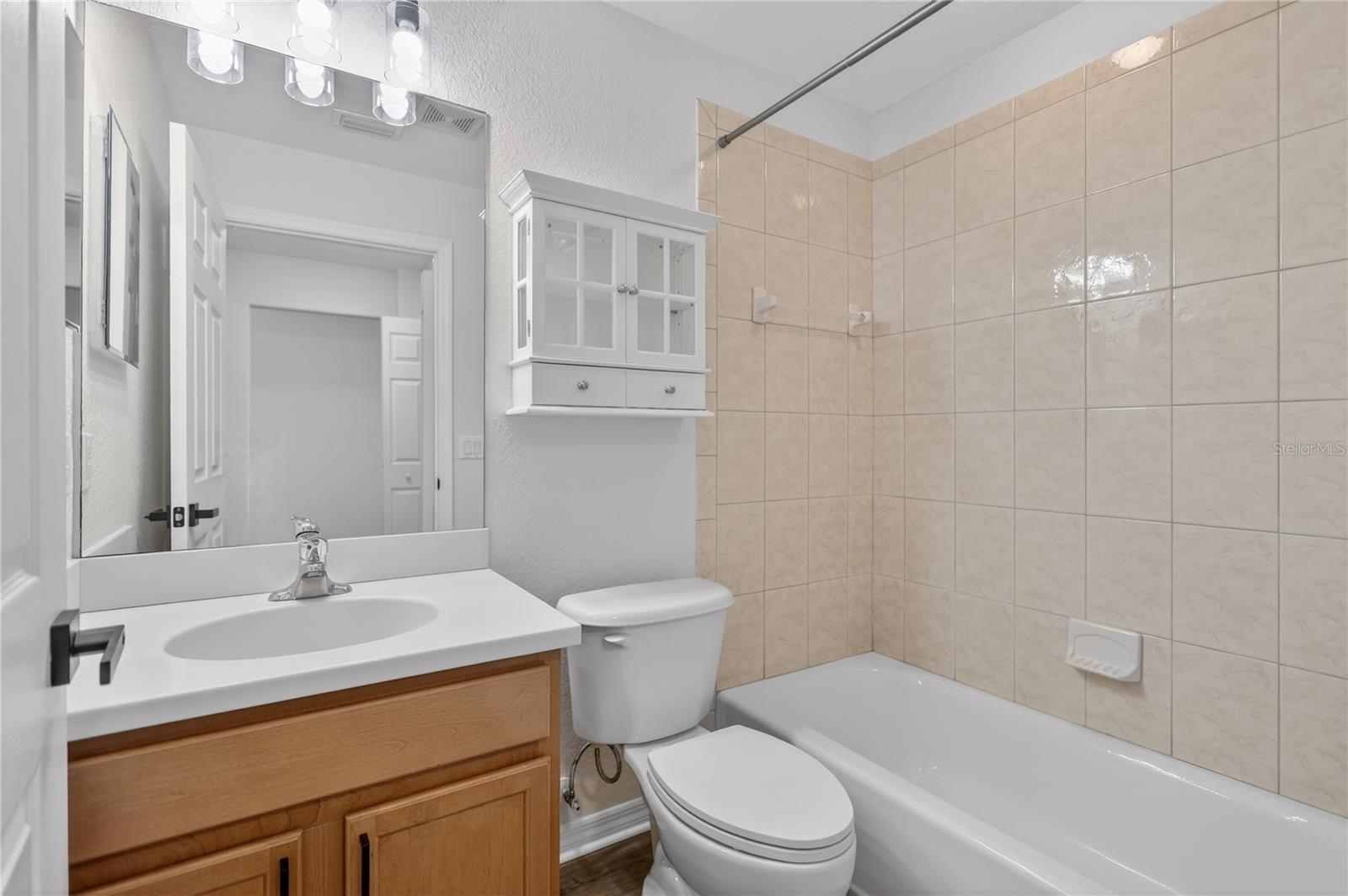 915 FAIRWAYCOVE LN #101 — photo 34