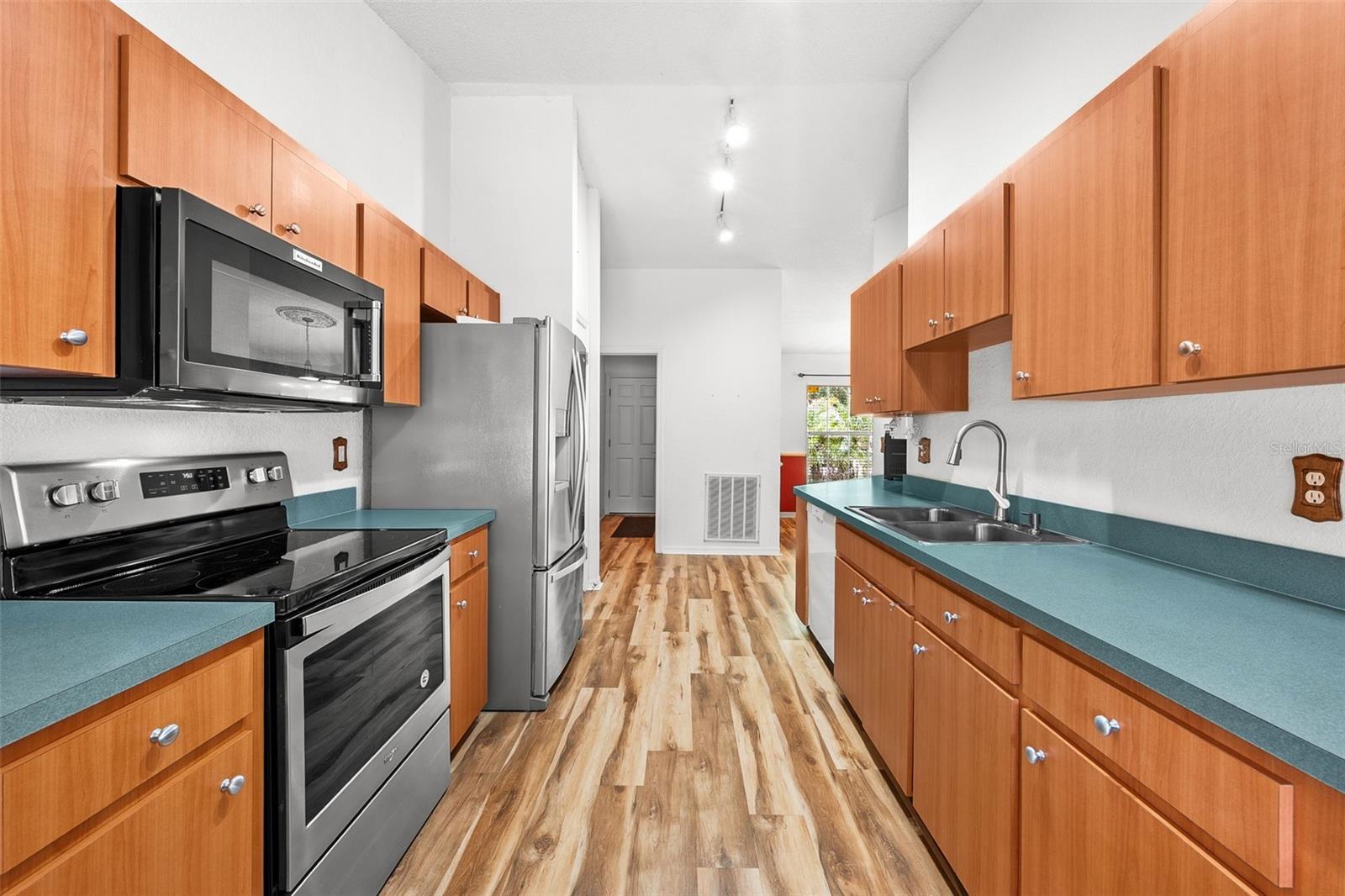 127 WINSTON MANOR CIR — photo 13