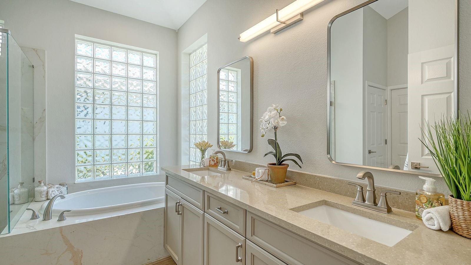 7823 HERITAGE CLASSIC CT — photo 34