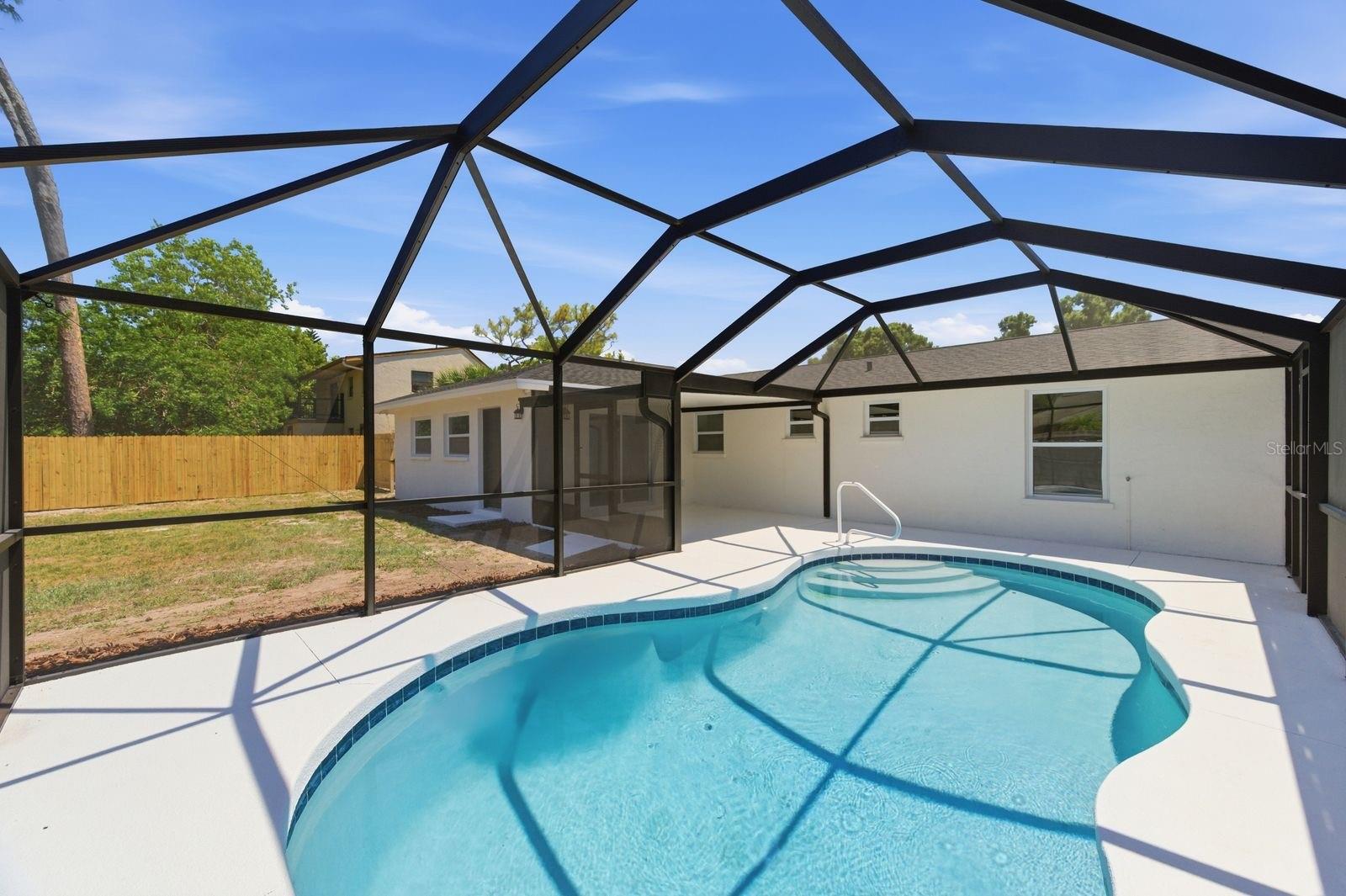 4760 SEVILLE DR — photo 24