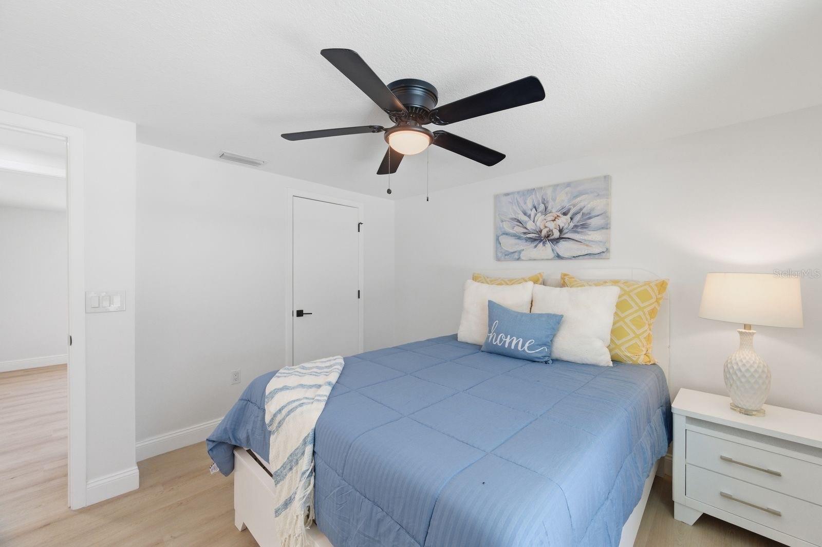 4760 SEVILLE DR — photo 13
