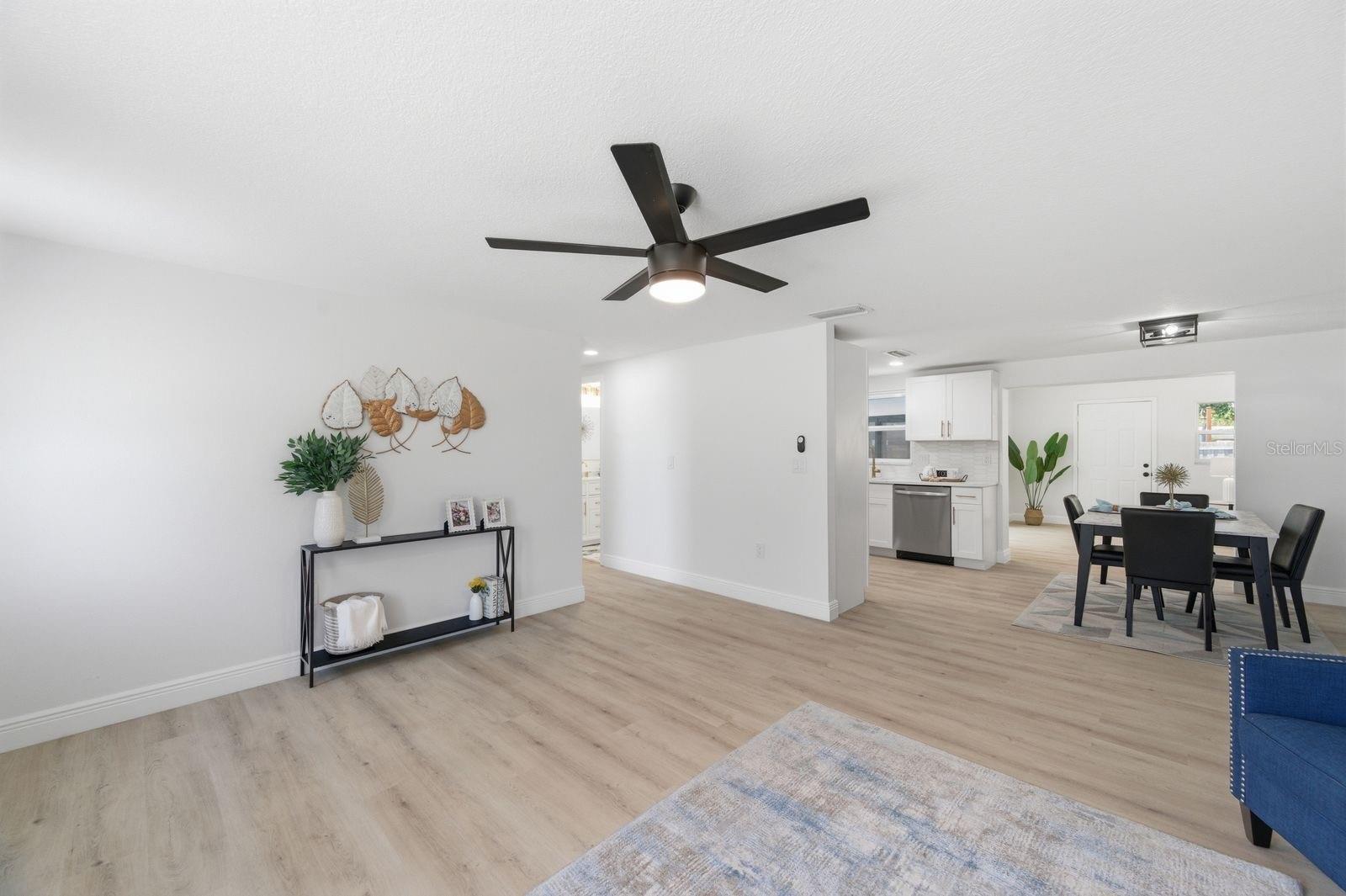 4760 SEVILLE DR — photo 4