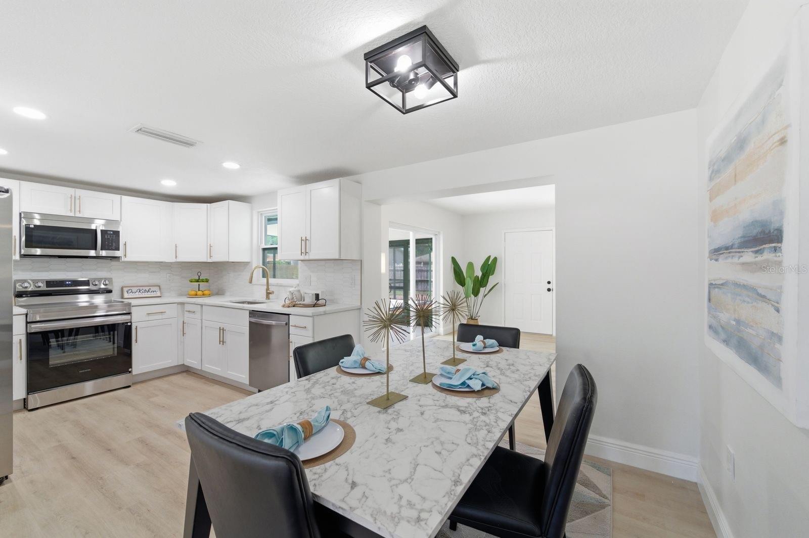 4760 SEVILLE DR — photo 8