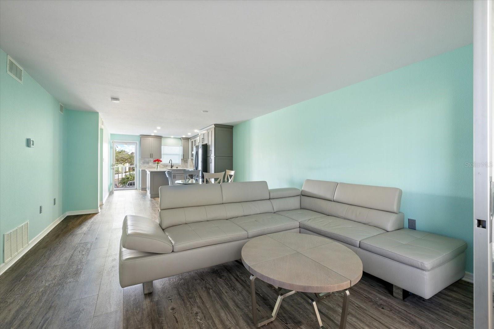 116 VISTA HERMOSA CIR #204C — photo 11