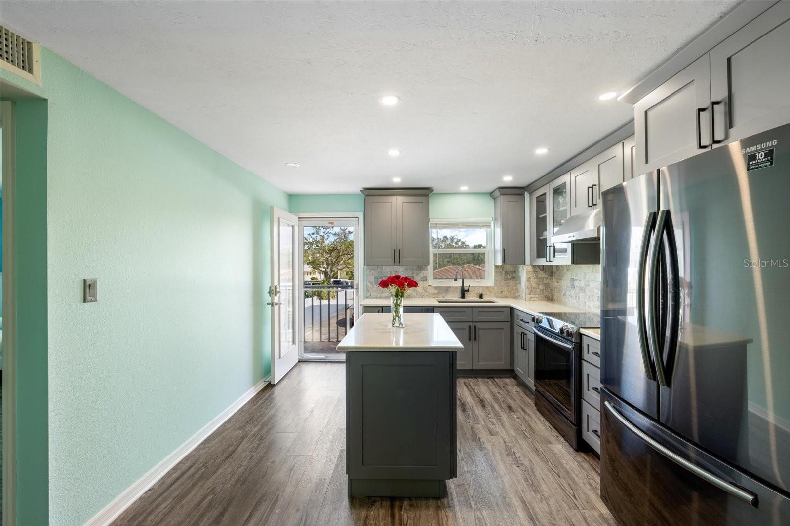 116 VISTA HERMOSA CIR #204C — photo 8