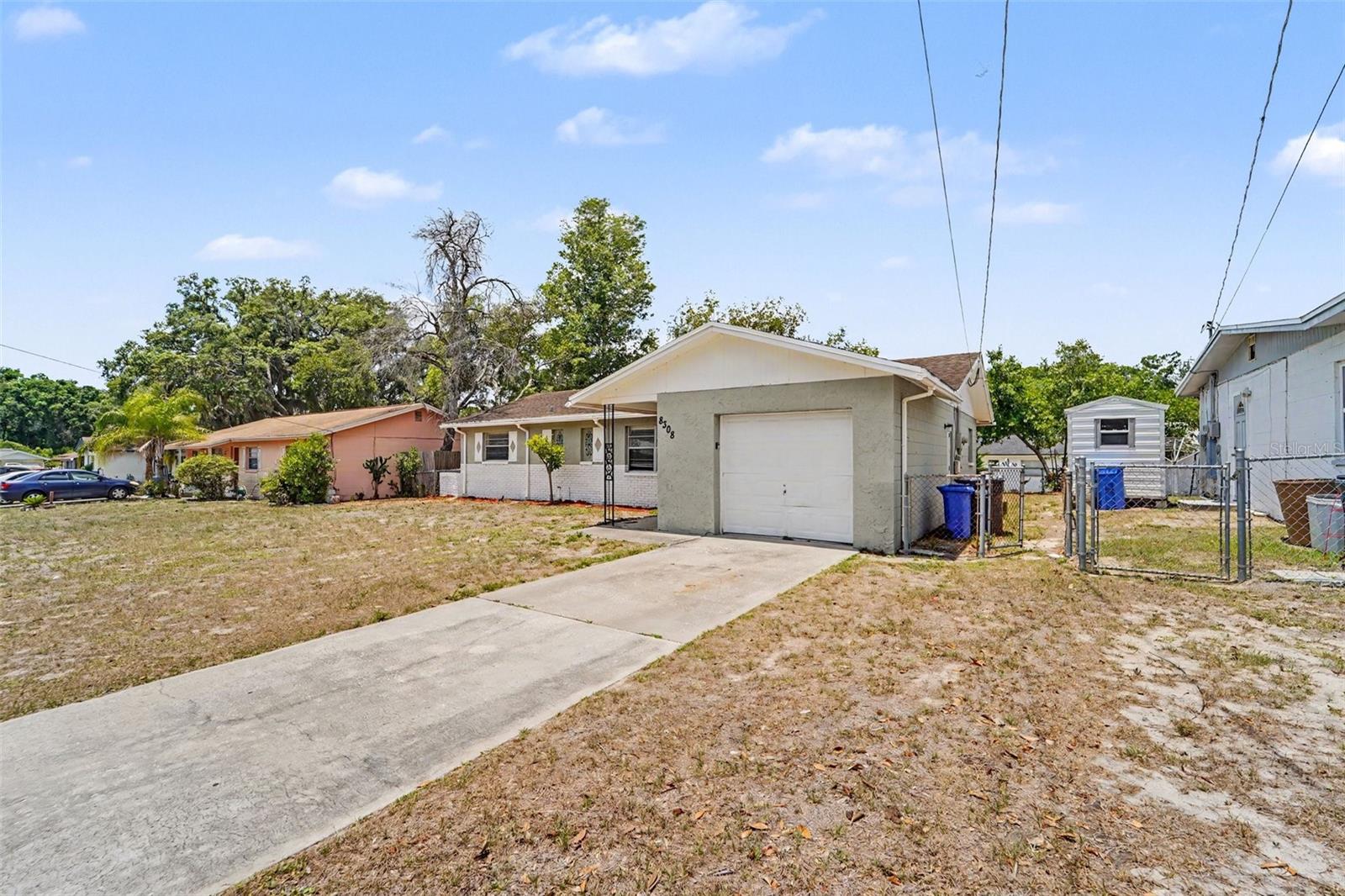 8308 OLEANDER LN — photo 2