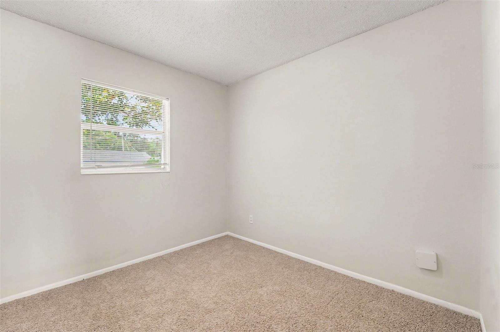 8308 OLEANDER LN — photo 14