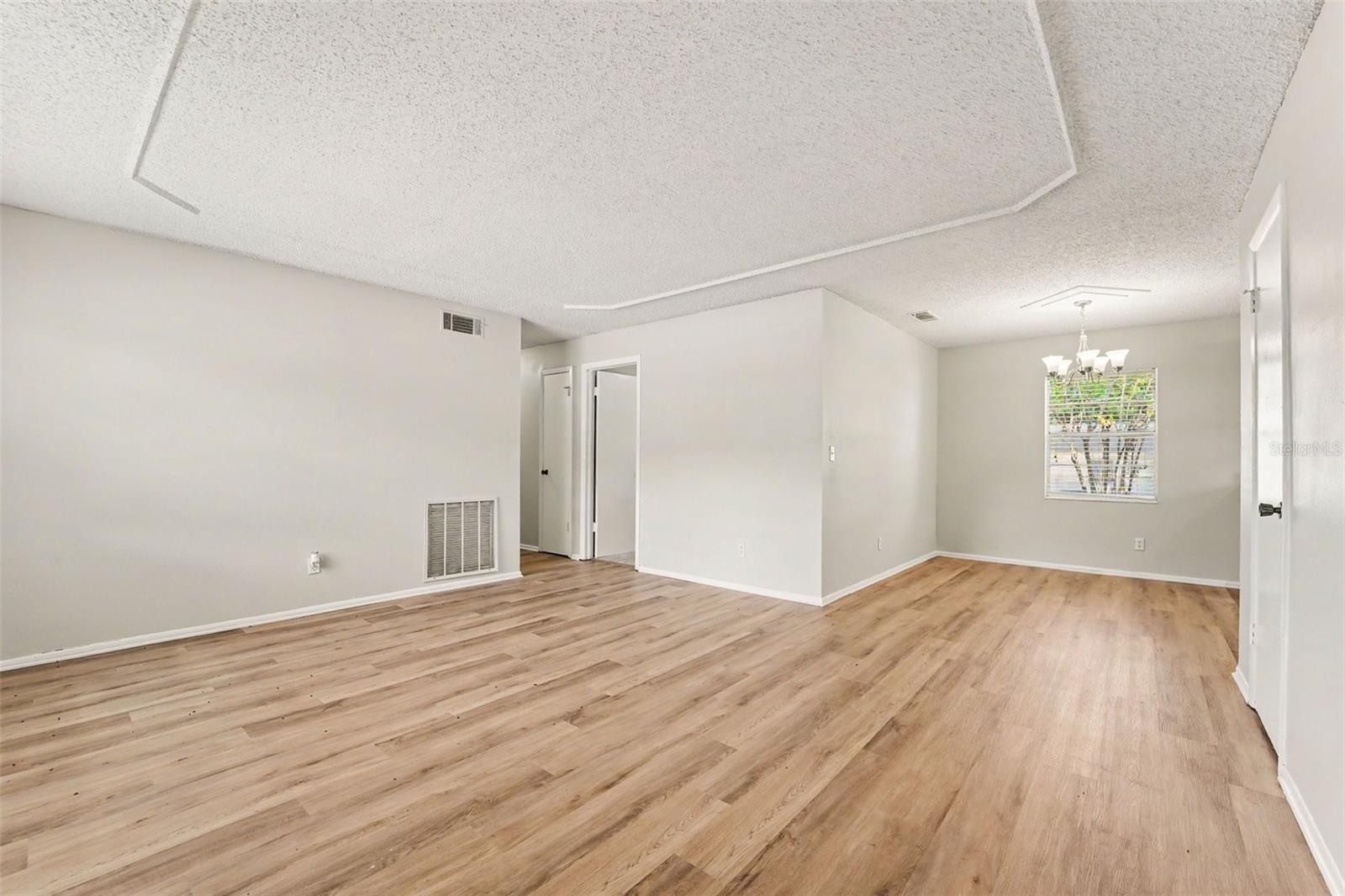 8308 OLEANDER LN — photo 5