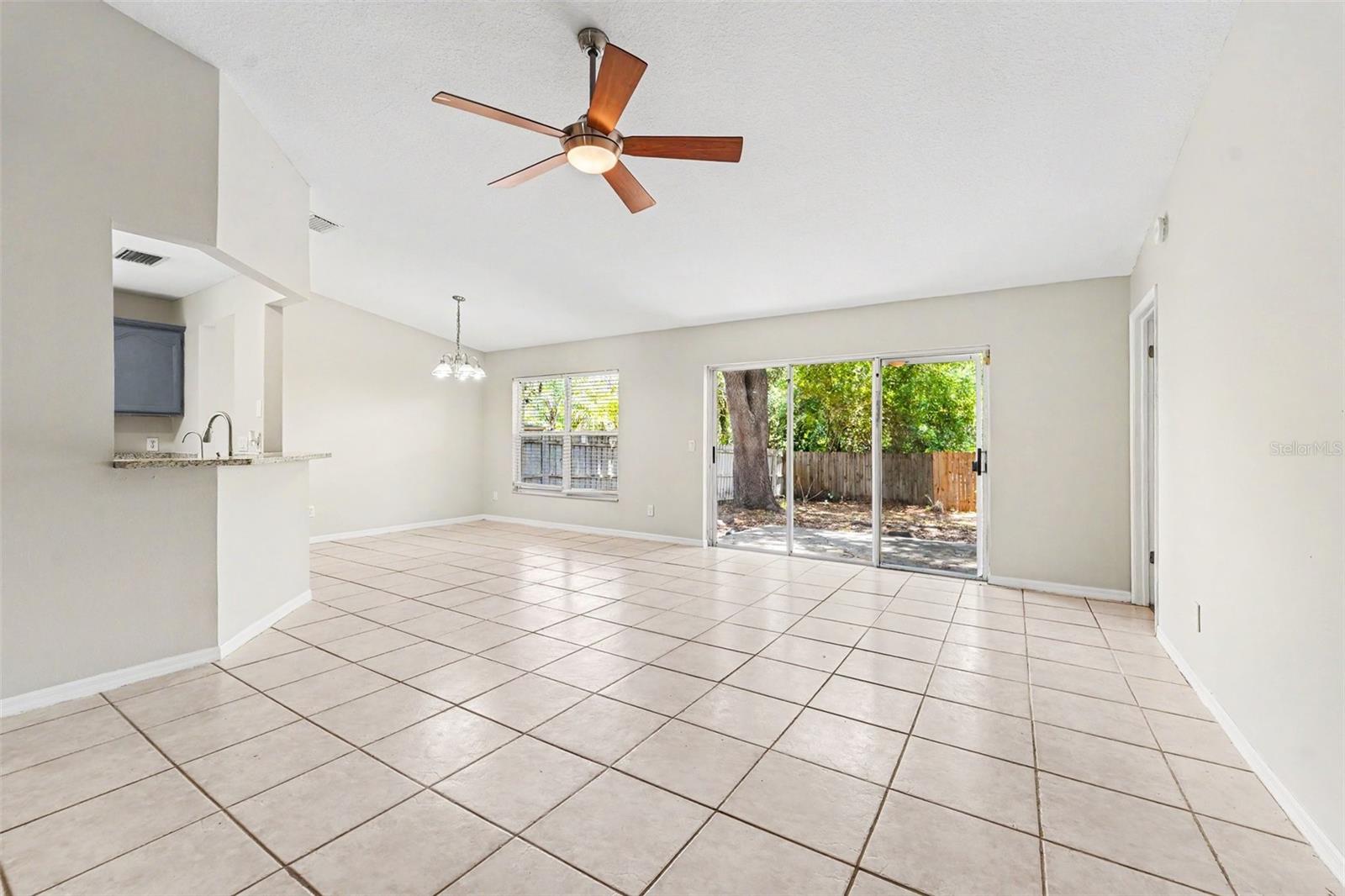 7603 SAVANNAH LN — photo 7