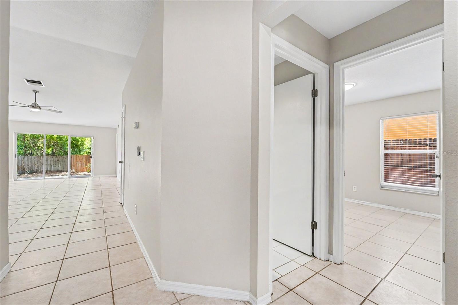 7603 SAVANNAH LN — photo 11