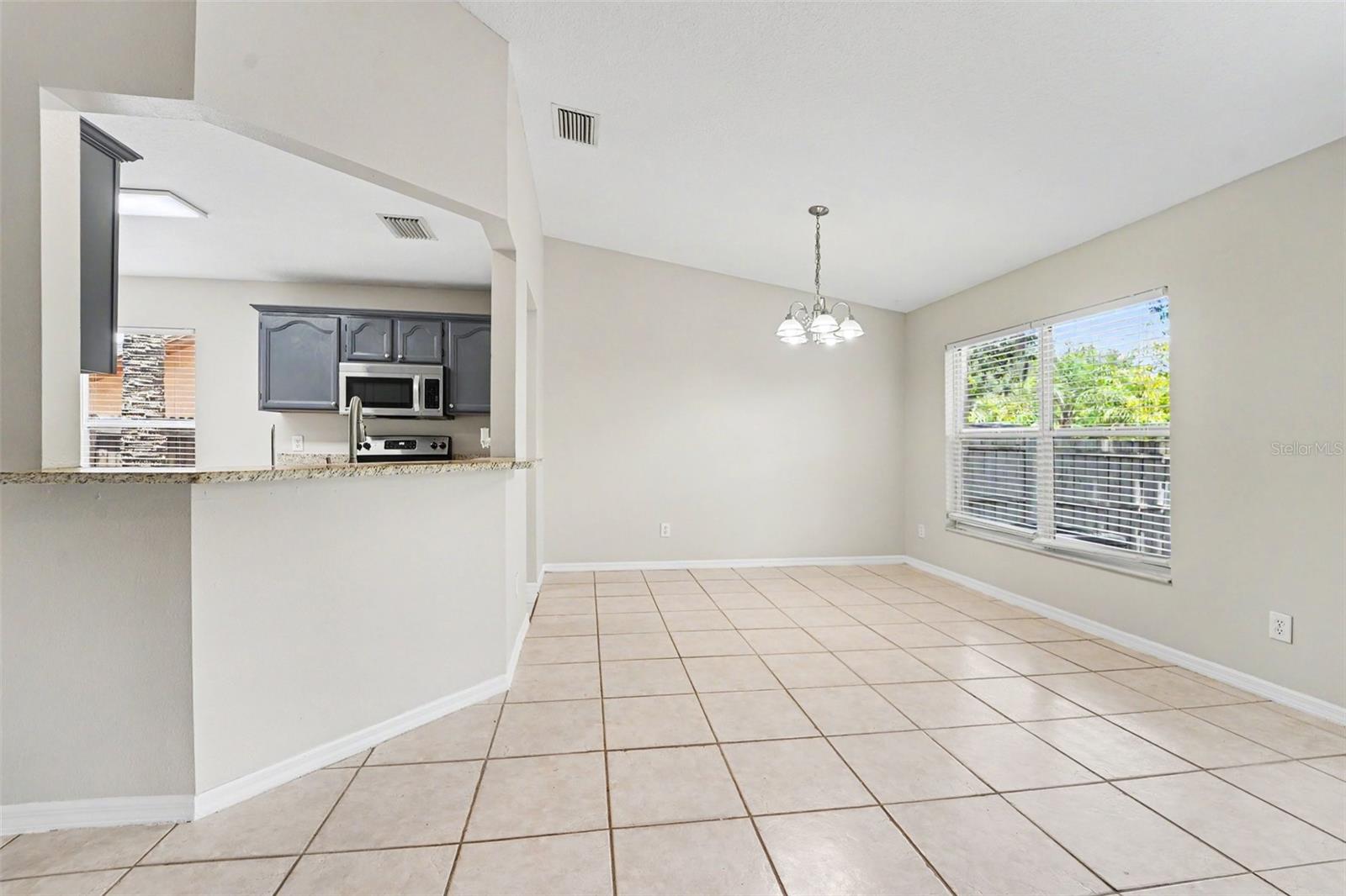 7603 SAVANNAH LN — photo 5