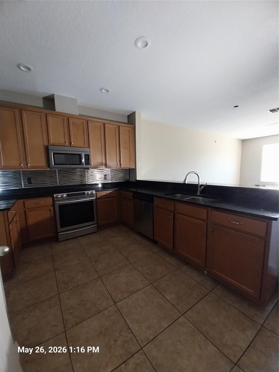 2228 PARROT FISH DR — photo 17