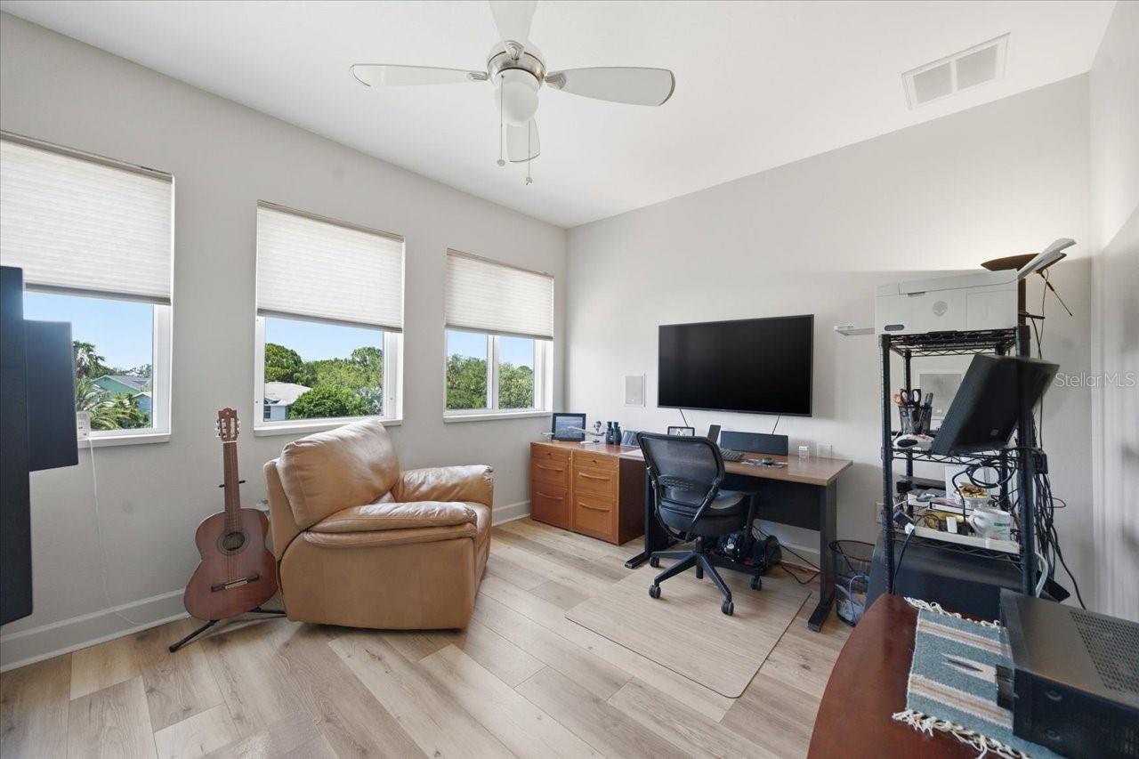 1130 S FLORIDA AVE — photo 47