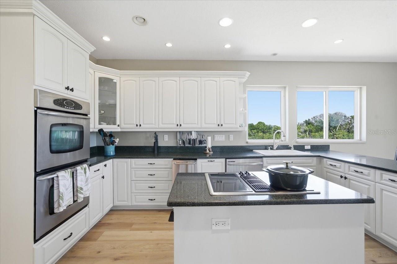 1130 S FLORIDA AVE — photo 28