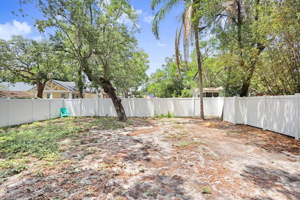 920 E SHADOWLAWN AVE — photo 27