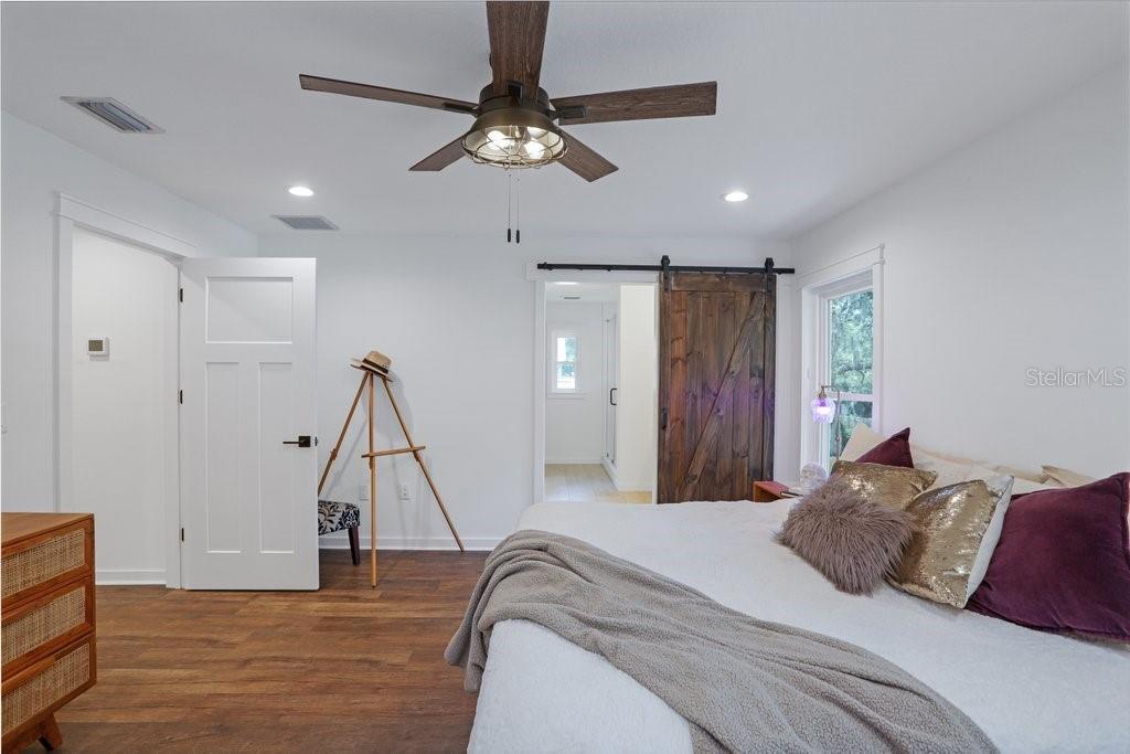 920 E SHADOWLAWN AVE — photo 18