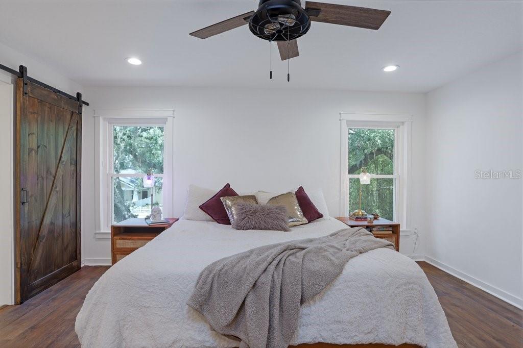 920 E SHADOWLAWN AVE — photo 17
