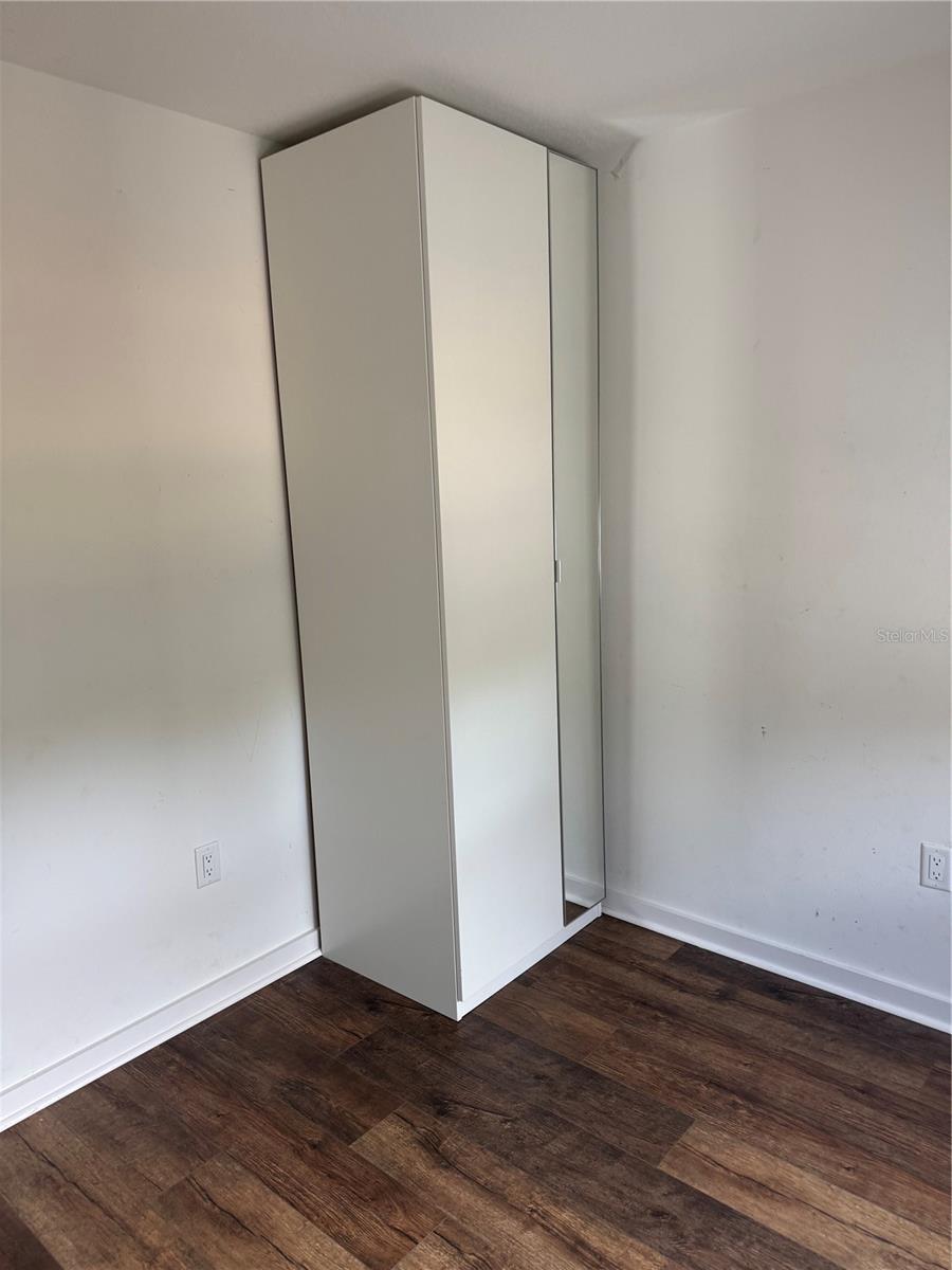 920 E SHADOWLAWN AVE — photo 35