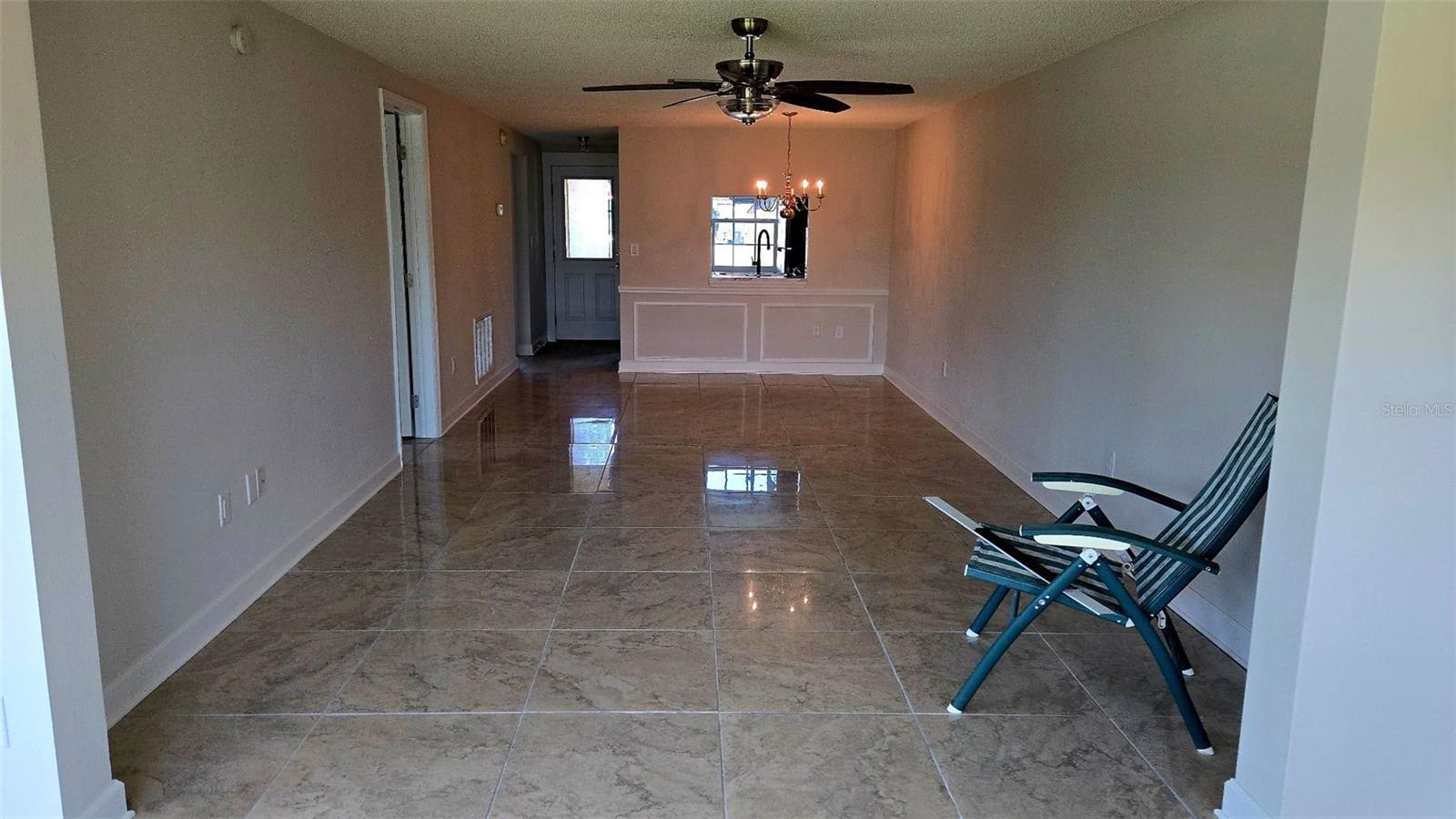 4249 STRATFORD DR #4249 — photo 2