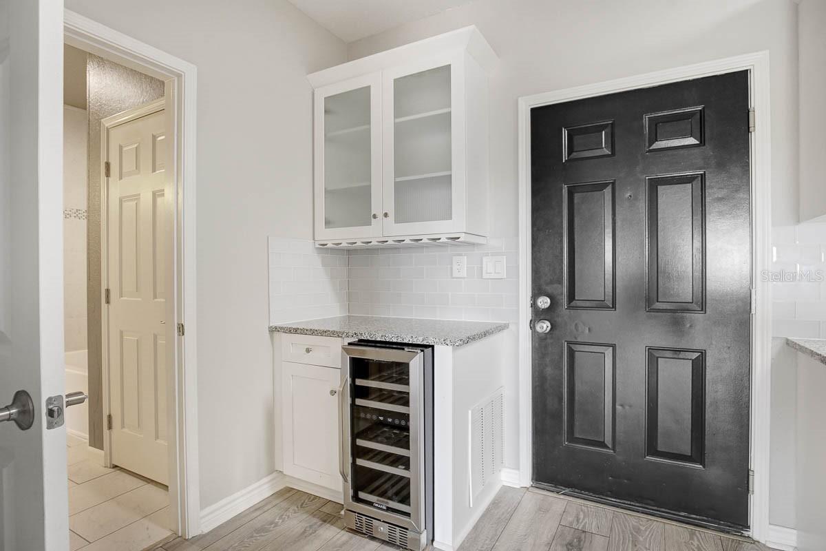 4311 BAYSIDE VILLAGE DR #303 — photo 6