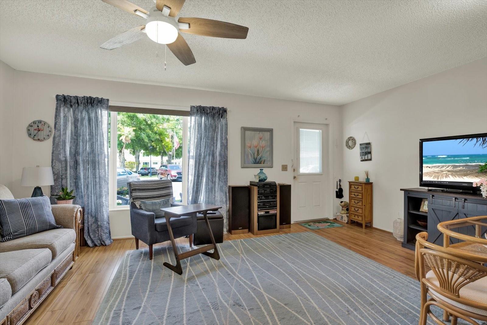 2458 COLUMBIA DR #24 — photo 9