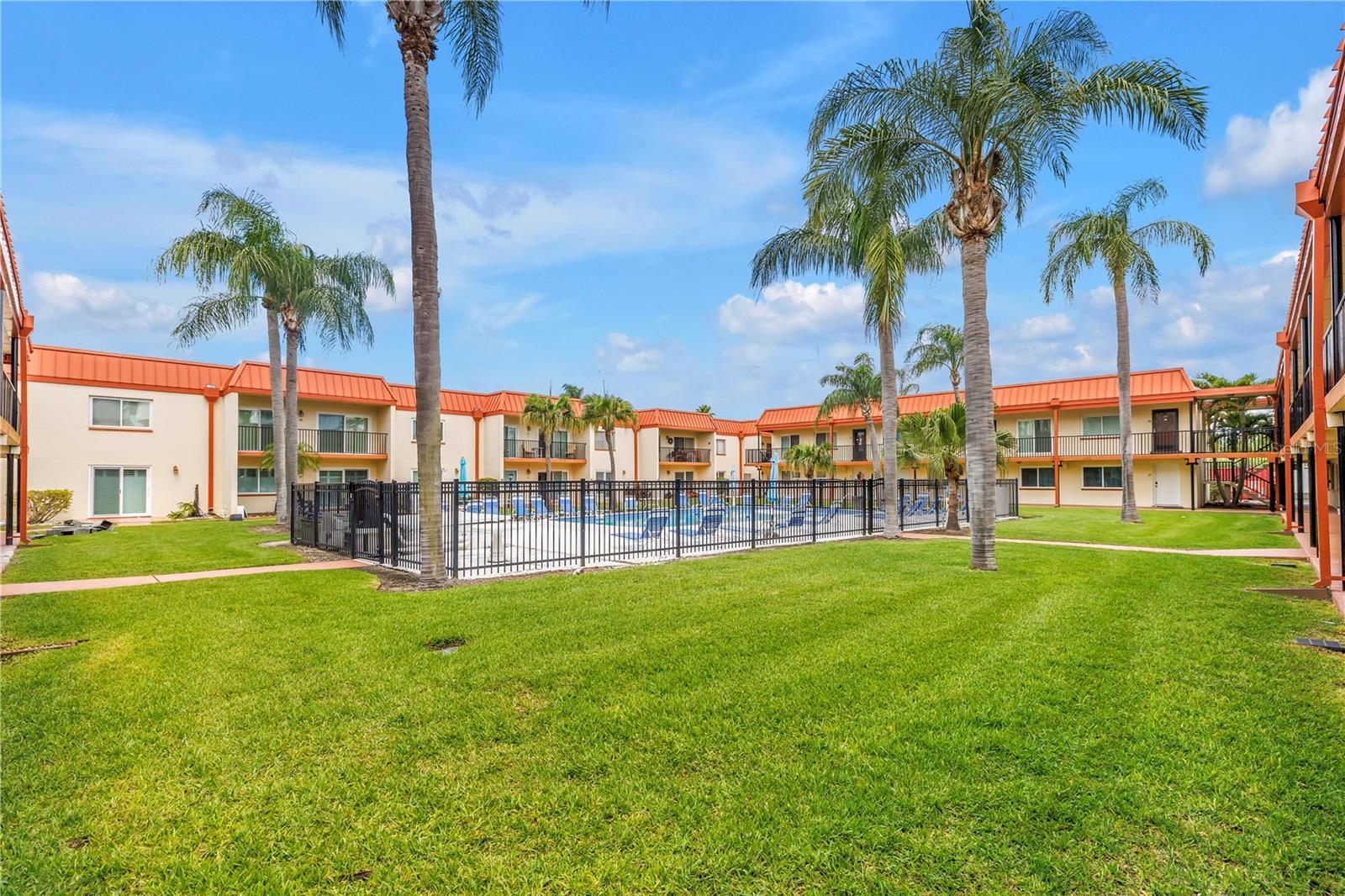 10375 PARADISE BLVD #51 — photo 40