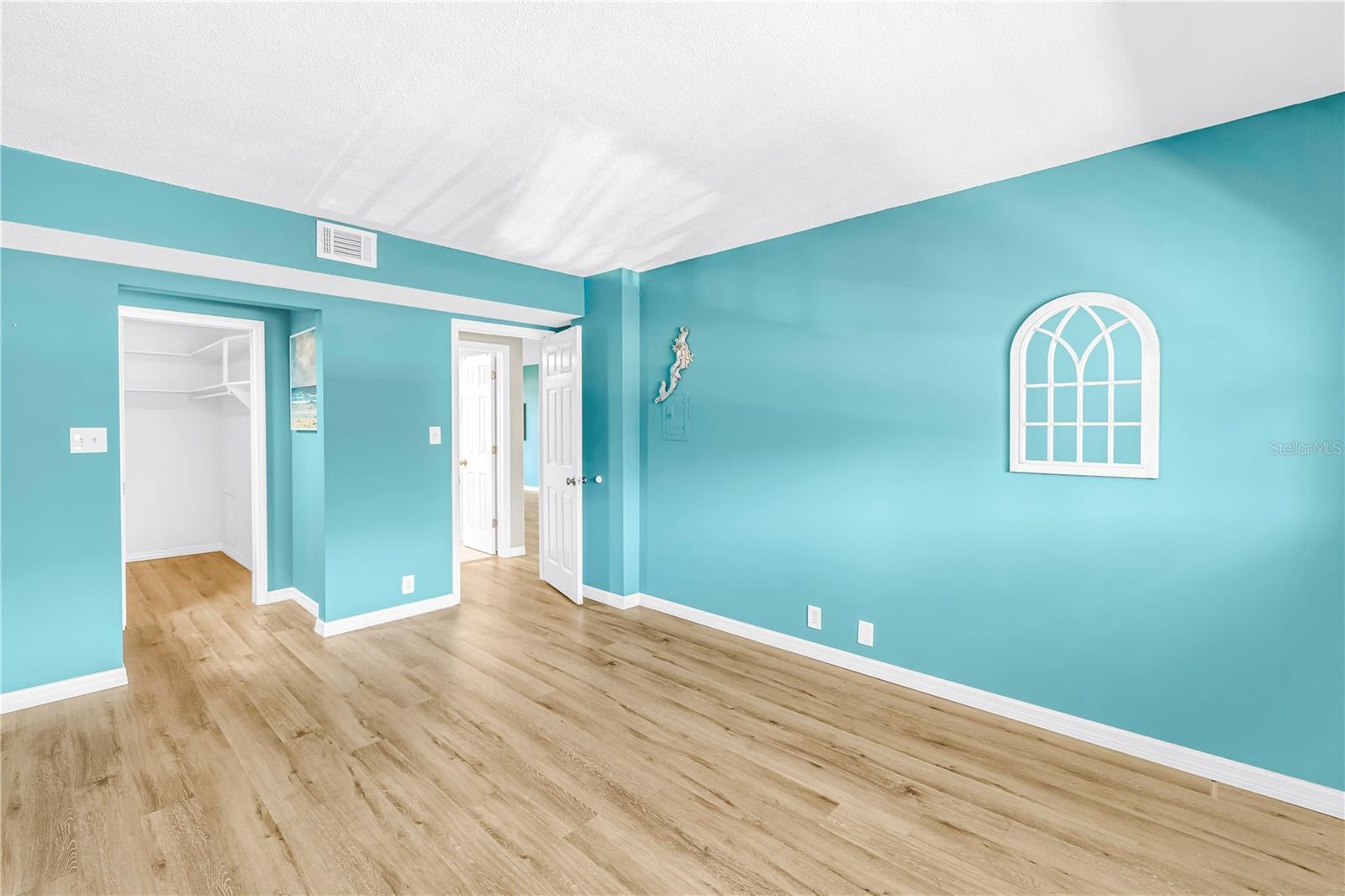 1868 SHORE DR S #212 — photo 19