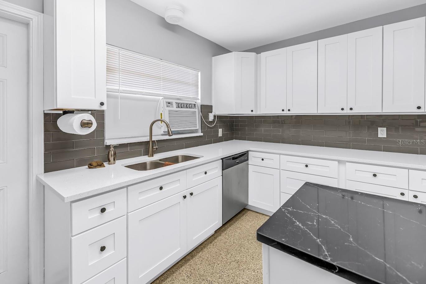 1868 SHORE DR S #212 — photo 38