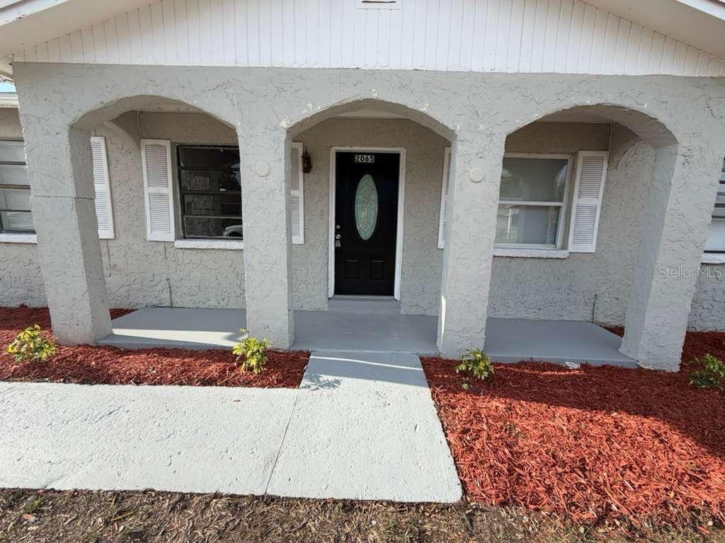 2065 BALFOUR CIR — photo 3