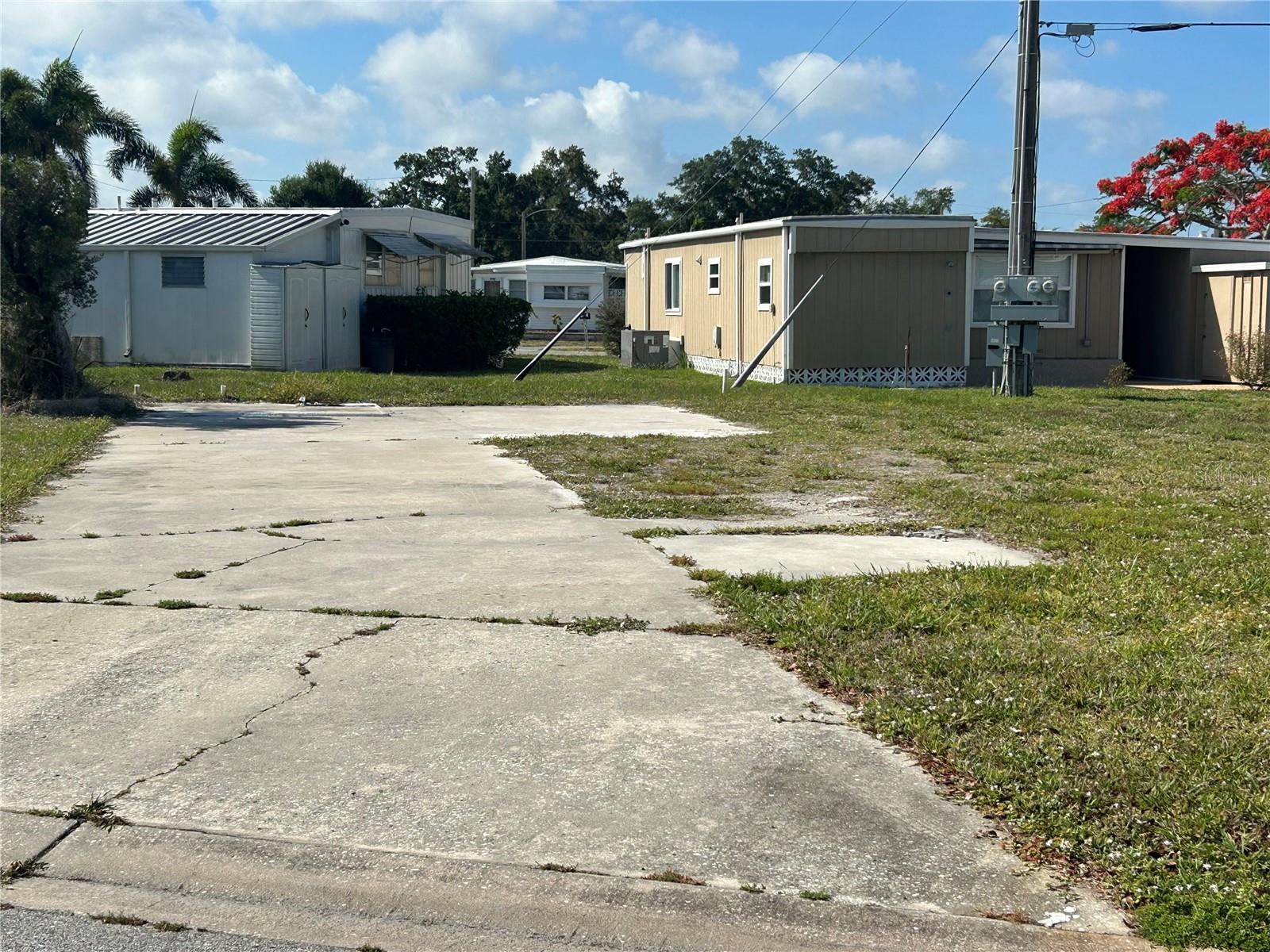 1792 MIDLOTHIAN ST — photo 3