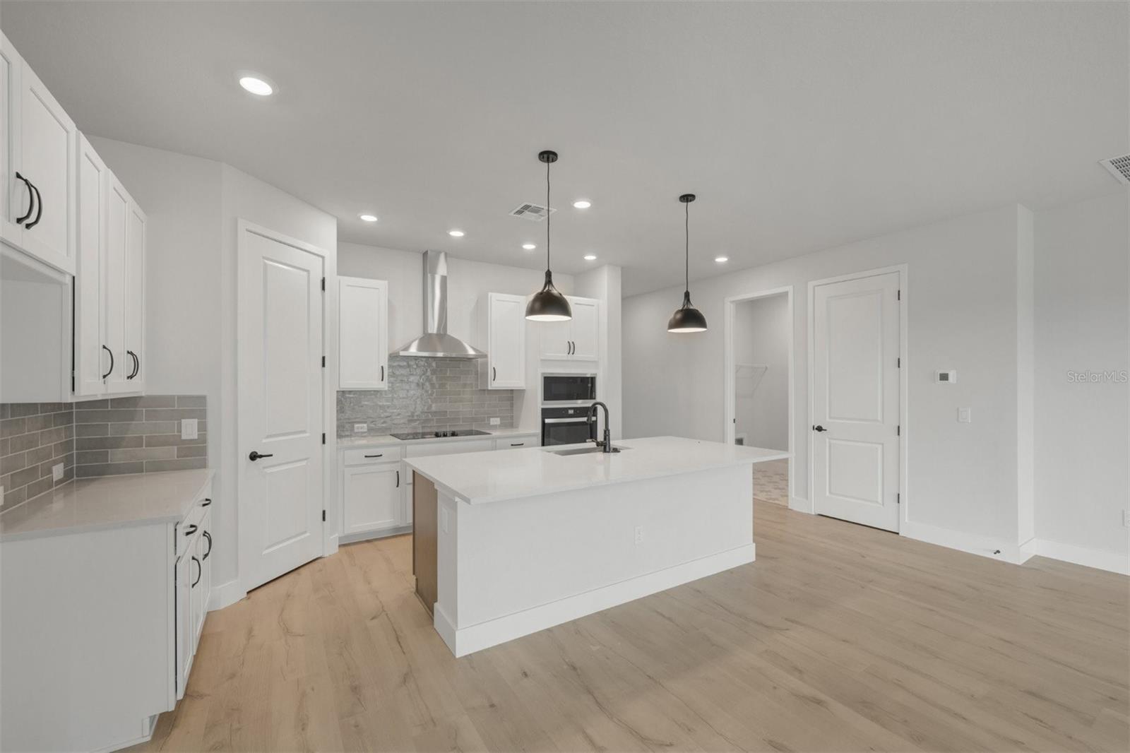 10665 CRESCENT CREEK XING — photo 5