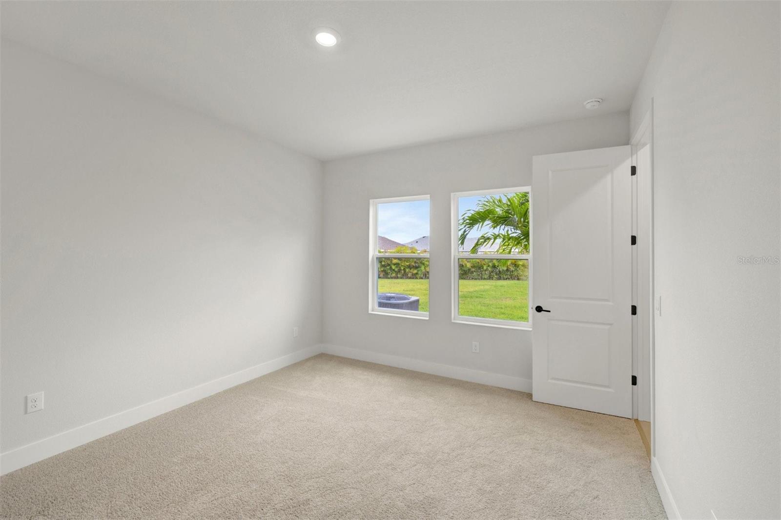 10665 CRESCENT CREEK XING — photo 11