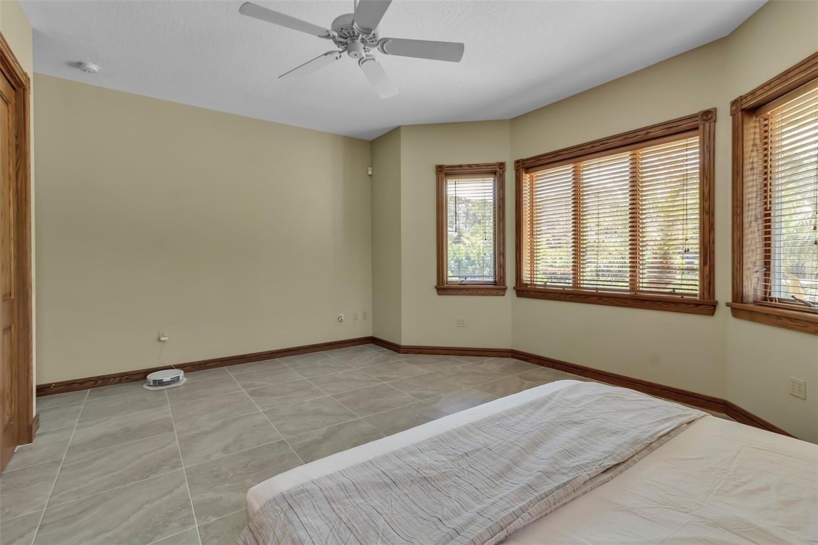 612 LAUREL RD W — photo 49