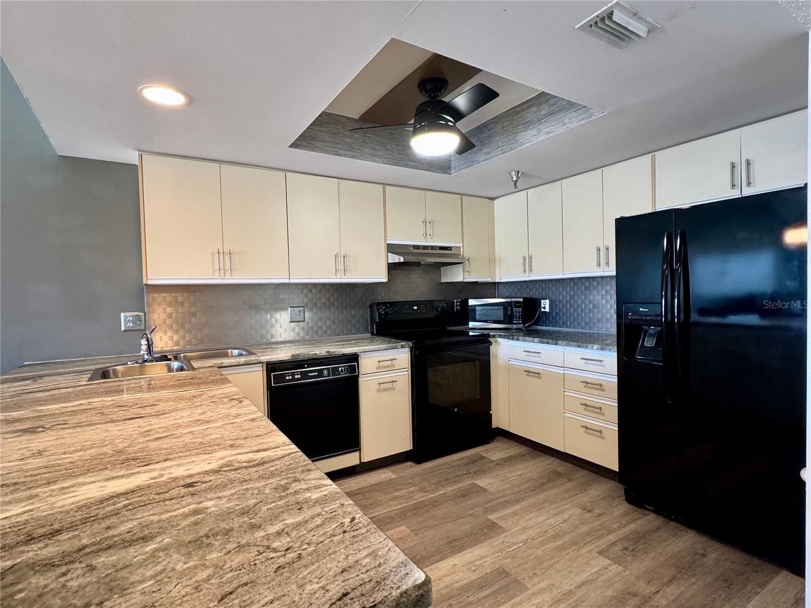 4510 EL CONQUISTADOR PKWY #204 — photo 9