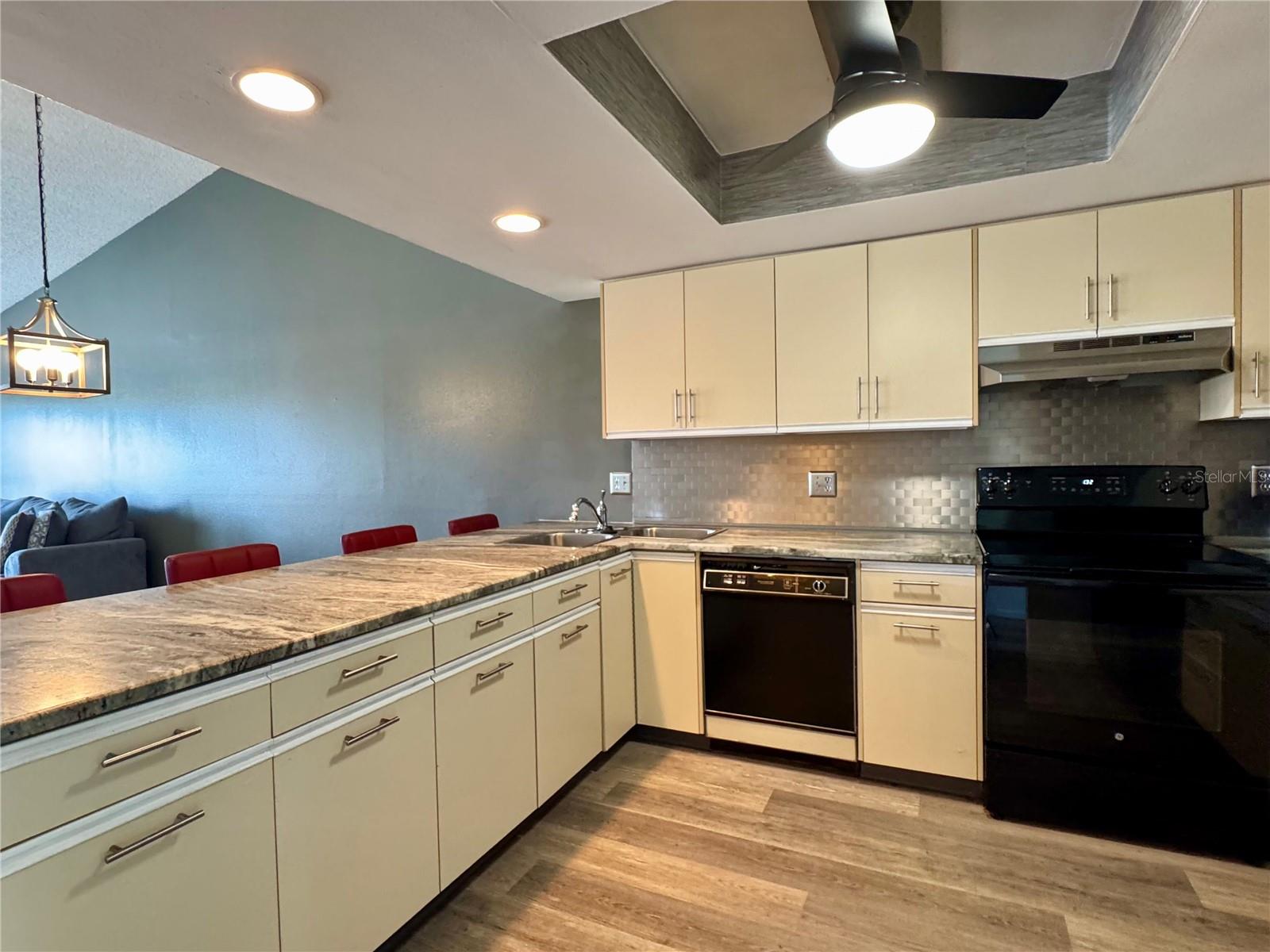 4510 EL CONQUISTADOR PKWY #204 — photo 10