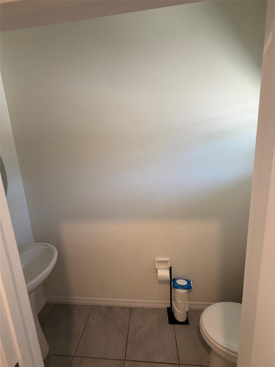 8860 MILESTONE DR — photo 4