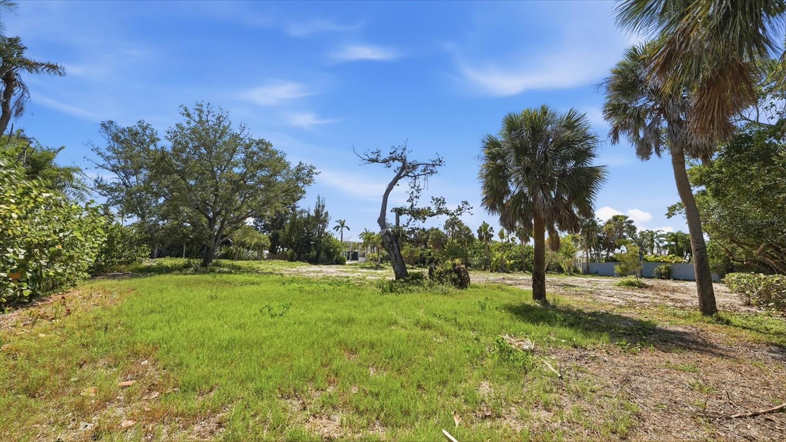 7723 SANDERLING RD — photo 10