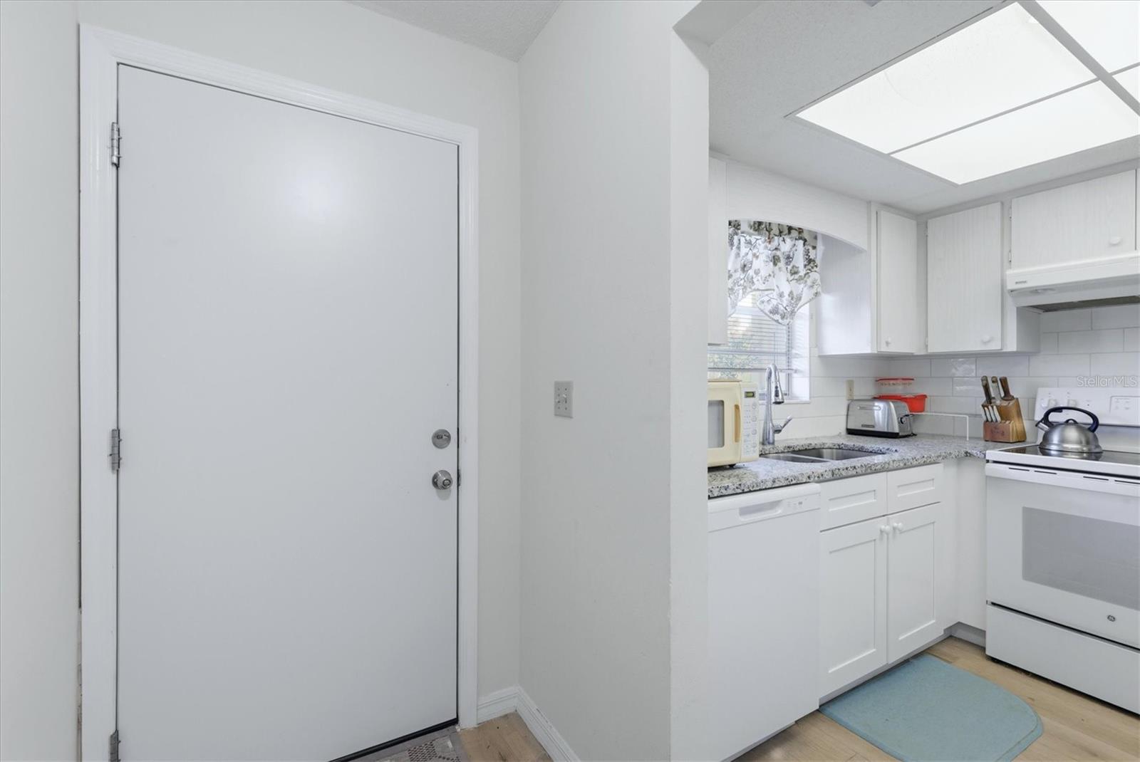 2 QUAILS RUN BLVD #2104 — photo 4