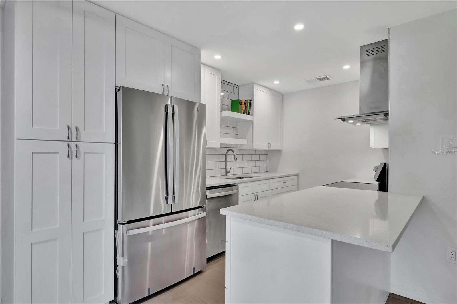 650 PINELLAS POINT DR S #216 — photo 10