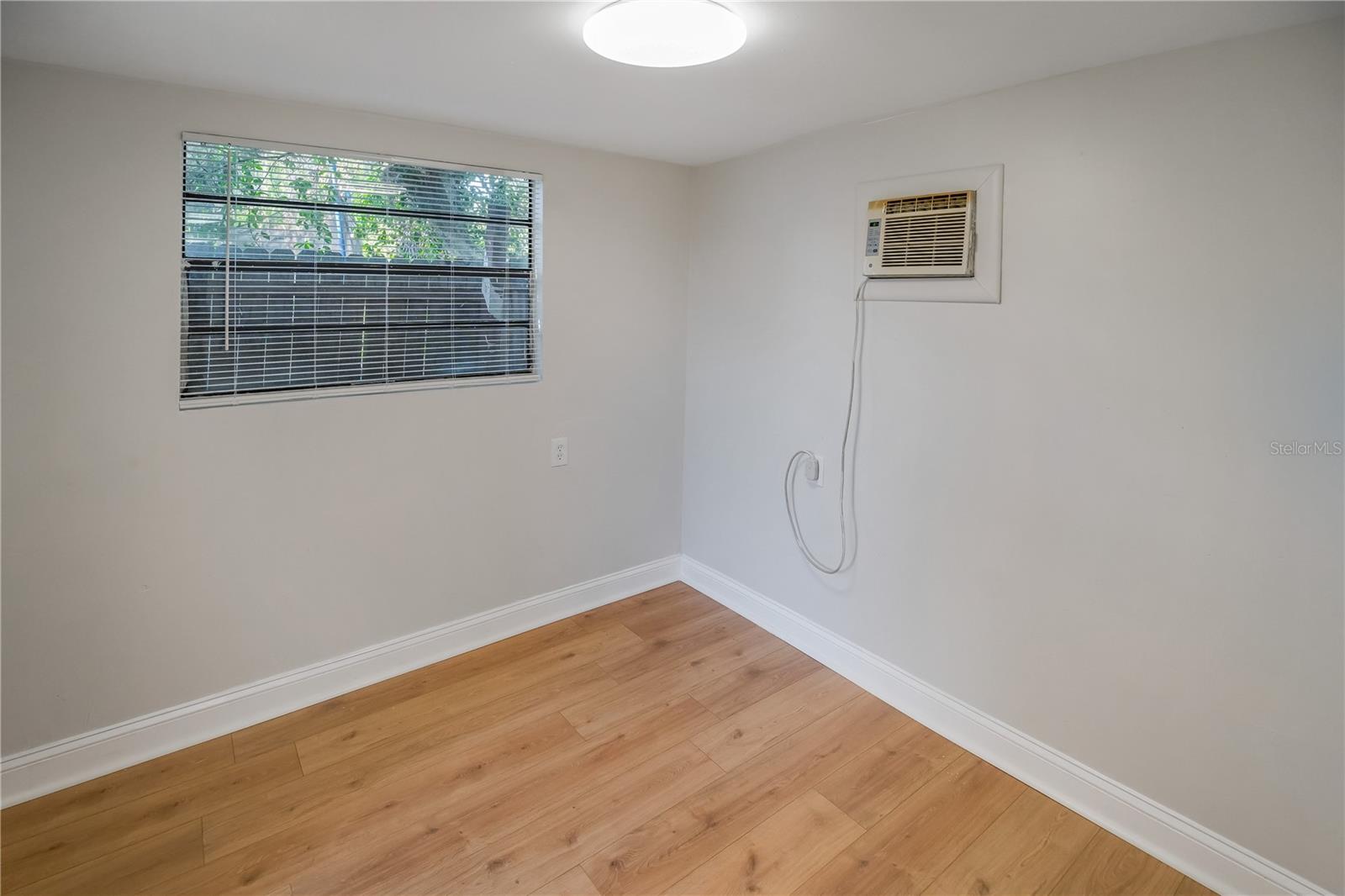 8103 N BROOKS ST — photo 20