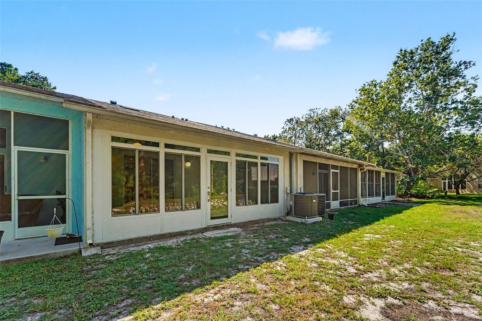 12514 HOLLYBROOK LN — photo 34