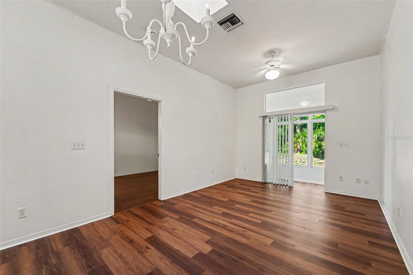 12514 HOLLYBROOK LN — photo 10