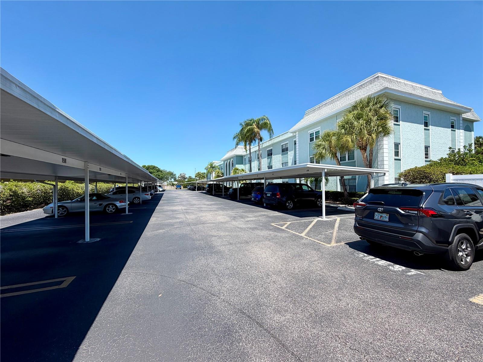 1706 BELLEAIR FOREST DR #244 — photo 32