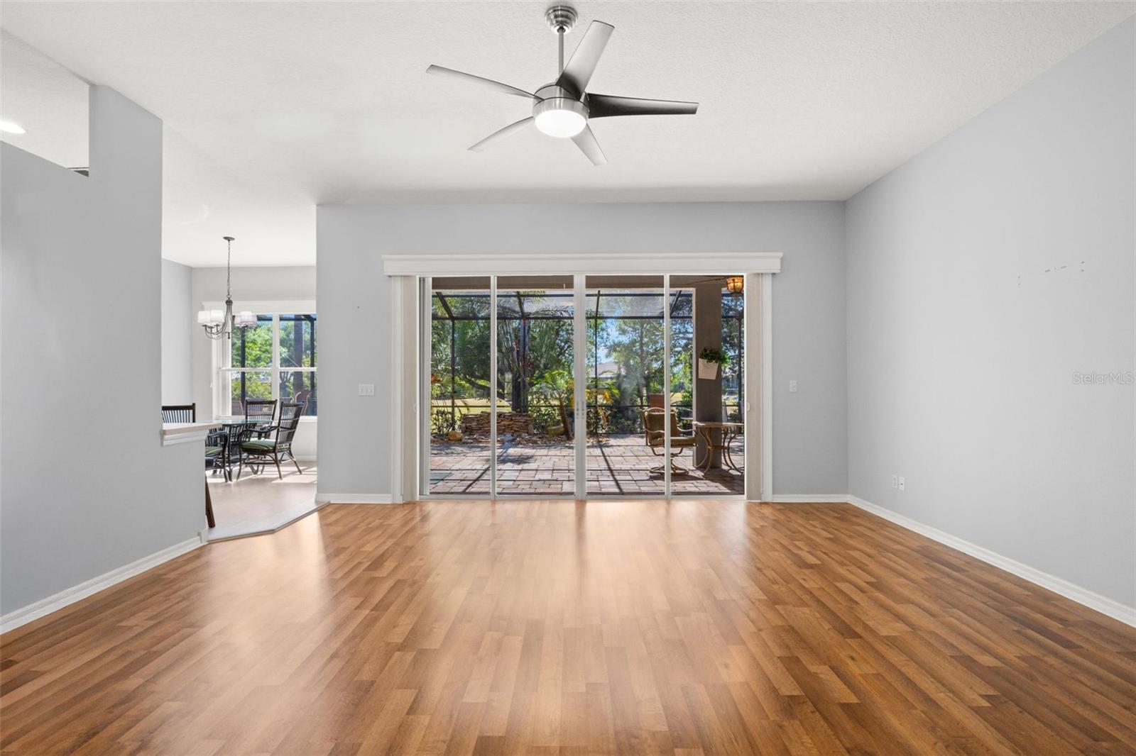 1305 CRYSTAL GREENS DR — photo 8